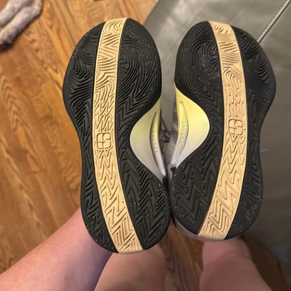 Nike Sabrina 1 Spark Womens Basketball Shoe Size 8.5 - Picture 4 of 7